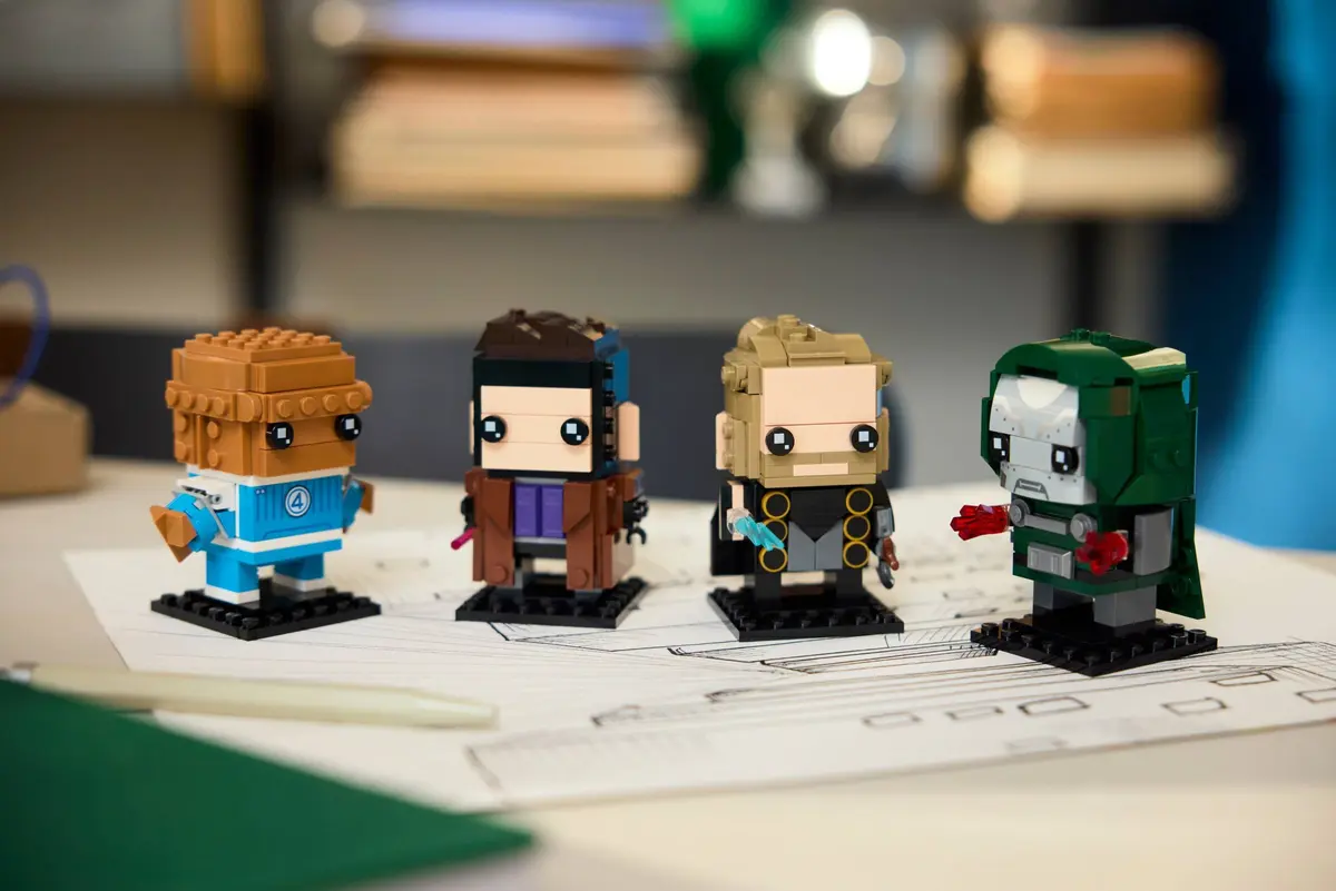 LEGO BrickHeadz 40880 Avengers: Doomsday Heroes & Villain set, image 10