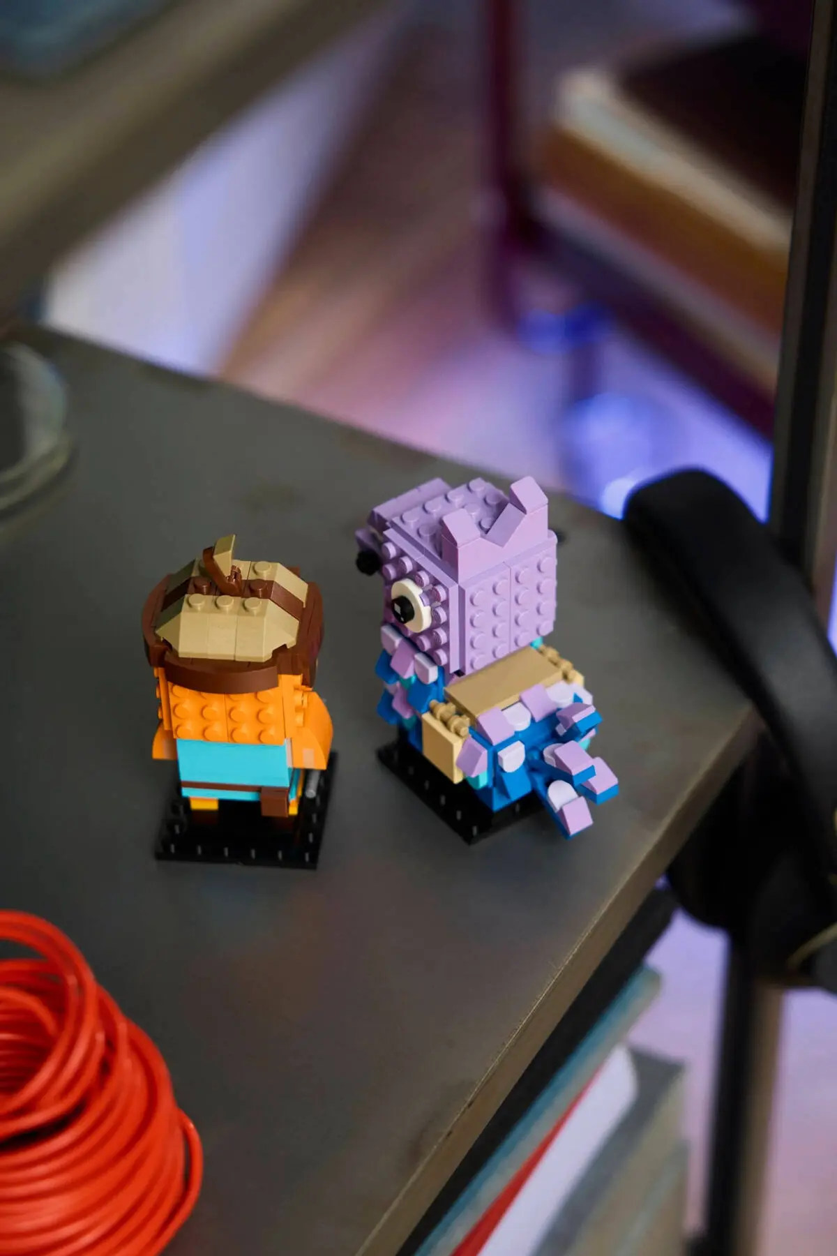 LEGO BrickHeadz 40881 Supply Llama & Fishstick set, image 6