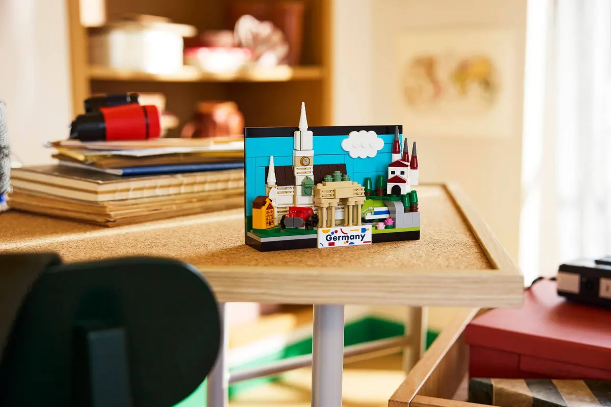 LEGO Creator 40954 Germany Postcard set, image 4