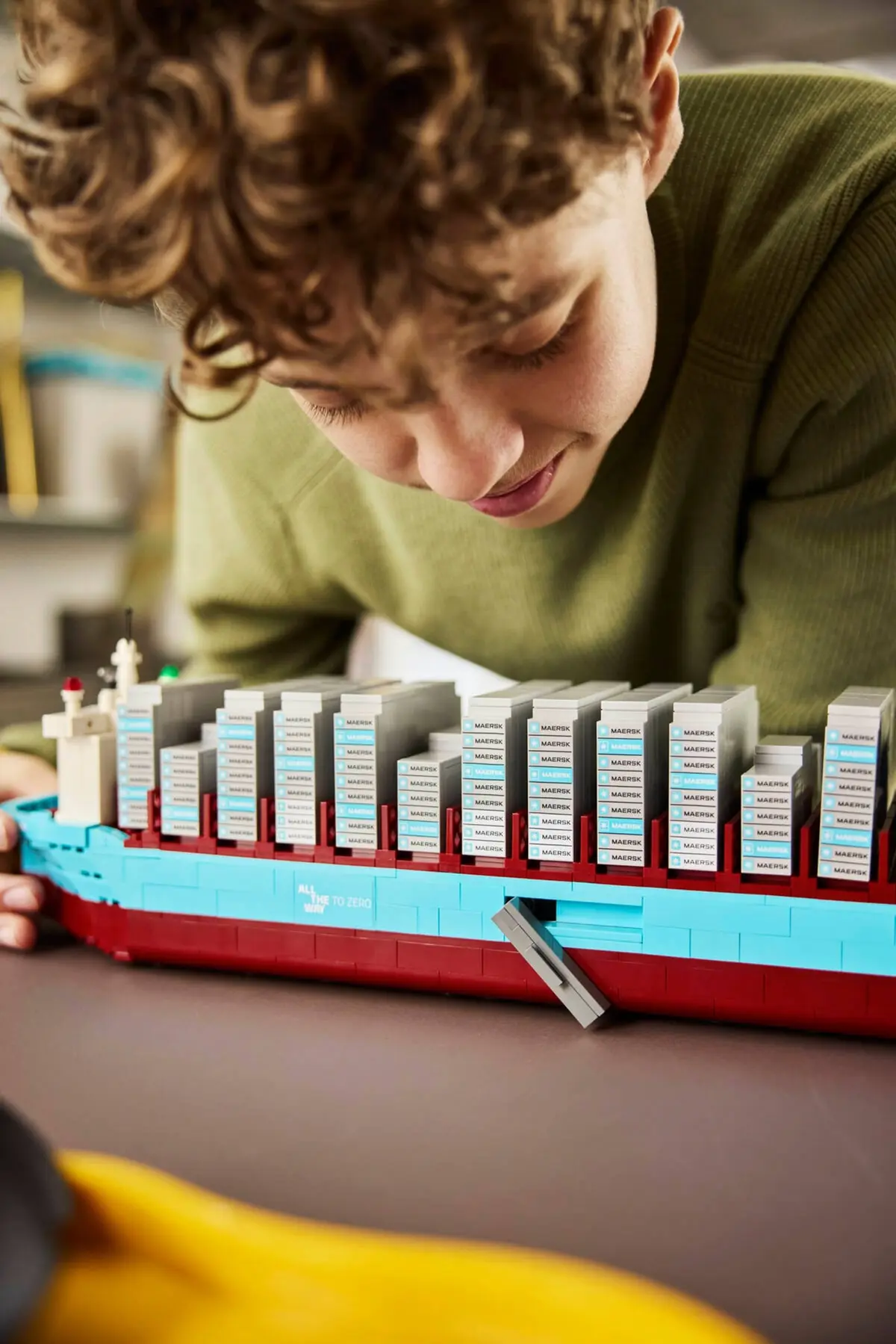 LEGO Miscellaneous 40955 Maersk Dual-Fuel Container Vessel set, image 10