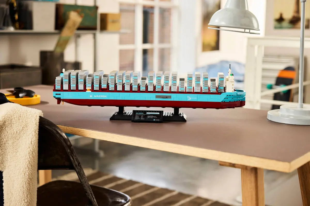 LEGO Miscellaneous 40955 Maersk Dual-Fuel Container Vessel set, image 11