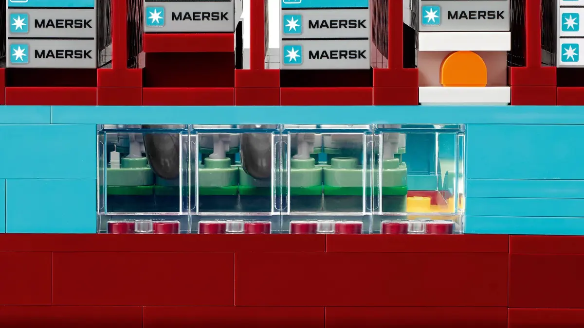 LEGO Miscellaneous 40955 Maersk Dual-Fuel Container Vessel set, image 16