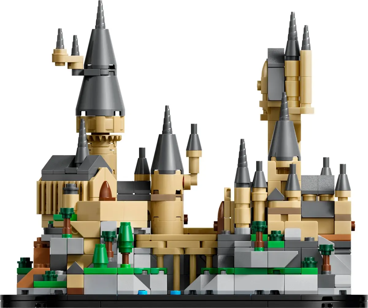 LEGO Harry Potter 40975 Mini Hogwarts Castle set, image 12