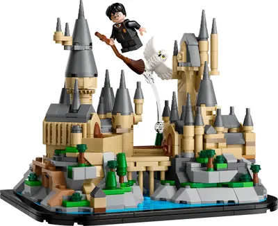 LEGO Harry Potter 40975 Mini Hogwarts Castle set
