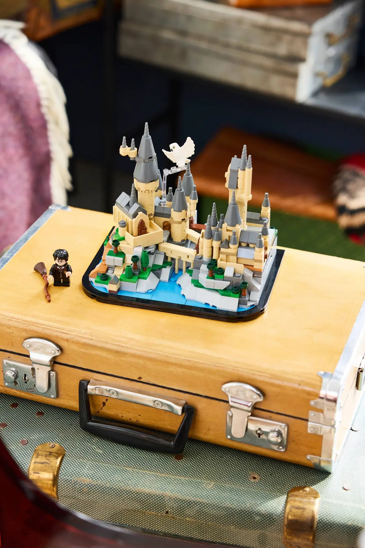 LEGO Harry Potter 40975 Mini Hogwarts Castle set, image 4