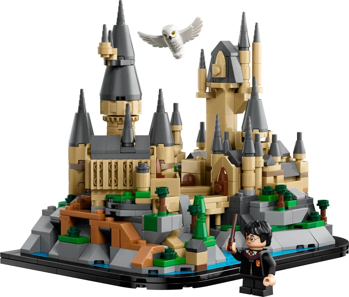 LEGO Harry Potter 40975 Mini Hogwarts Castle set, image 13