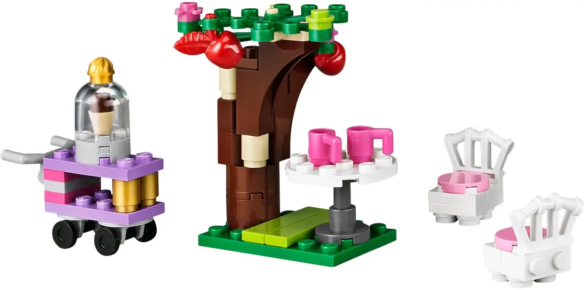 LEGO Disney 41055 Cinderella's Romantic Castle set, image 3