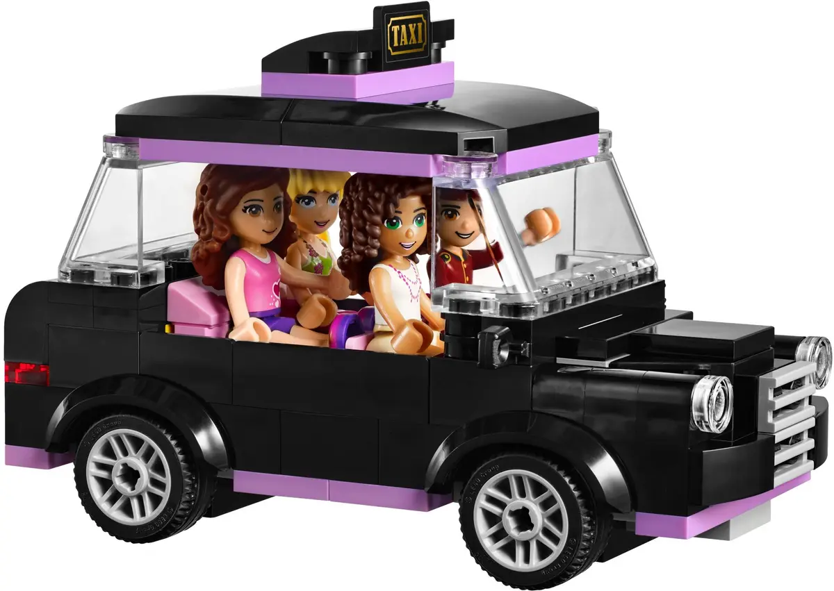LEGO Friends 41101 Heartlake Grand Hotel set, image 3