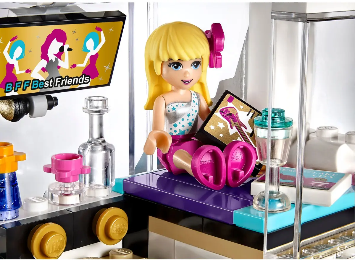 LEGO Friends 41106 Pop Star Tour Bus set, image 4