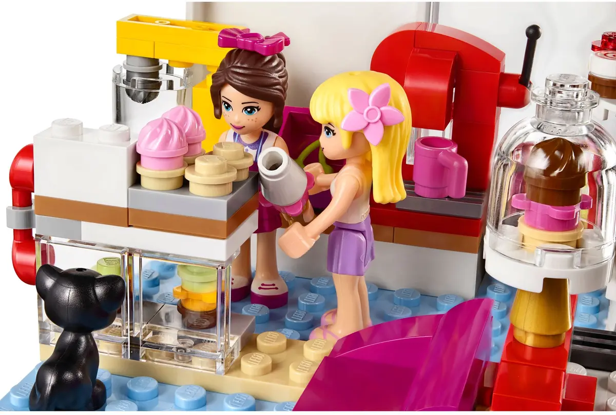LEGO Friends 41119 Heartlake Cupcake Café set, image 10