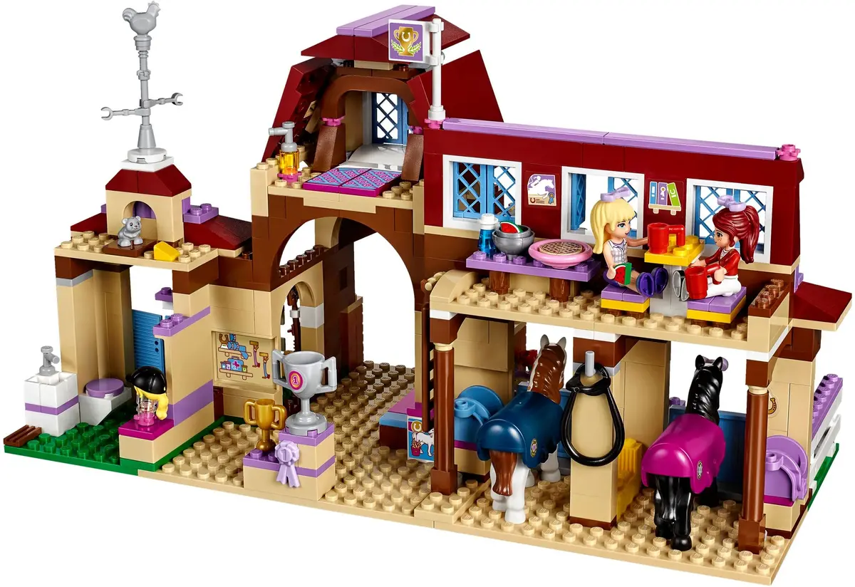 LEGO Friends 41126 Heartlake Riding Club set, image 6