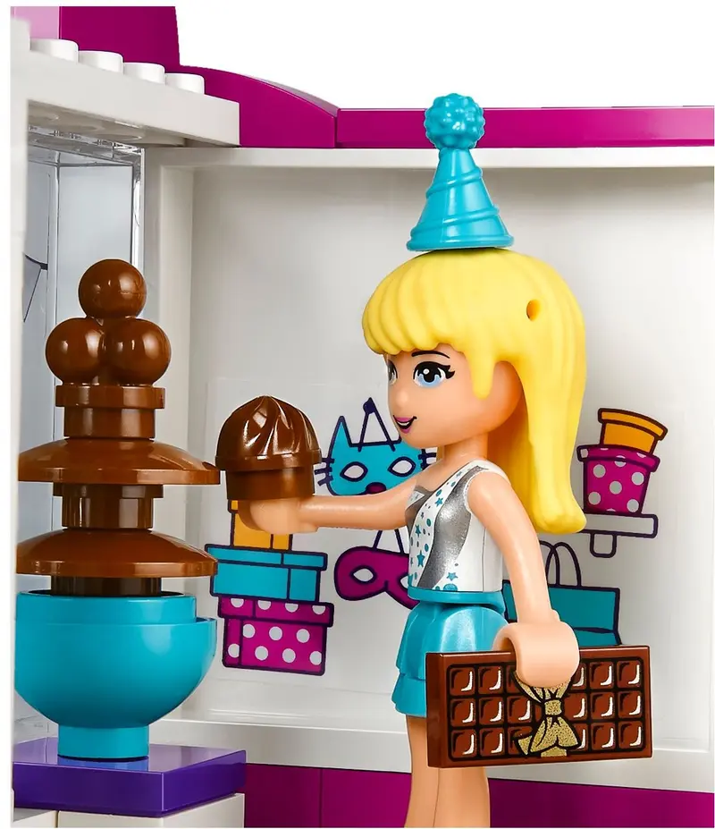 LEGO Friends 41132 Heartlake Party Shop set, image 6