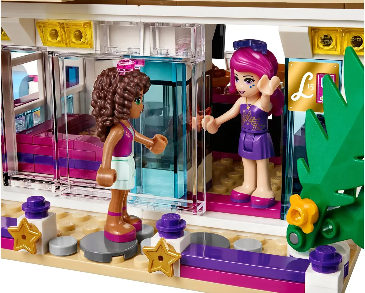 LEGO Friends 41135 Livi's Pop Star House set, image 15