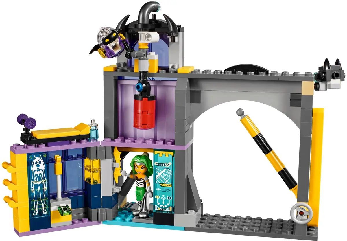 LEGO DC Super Hero Girls 41237 Batgirl Secret Bunker set, image 5
