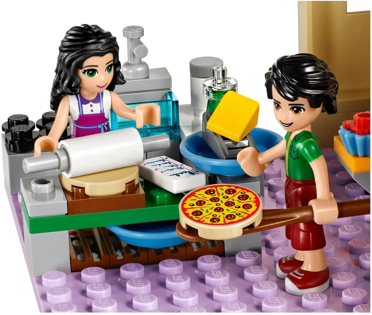 LEGO Friends 41311 Heartlake Pizzeria set, image 6