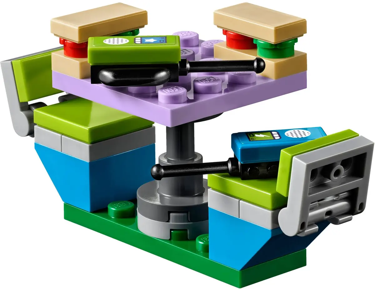 LEGO Friends 41339 Mia's Camper Van set, image 8