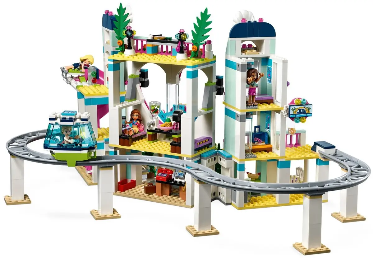 LEGO Friends 41347 Heartlake City Resort set, image 4