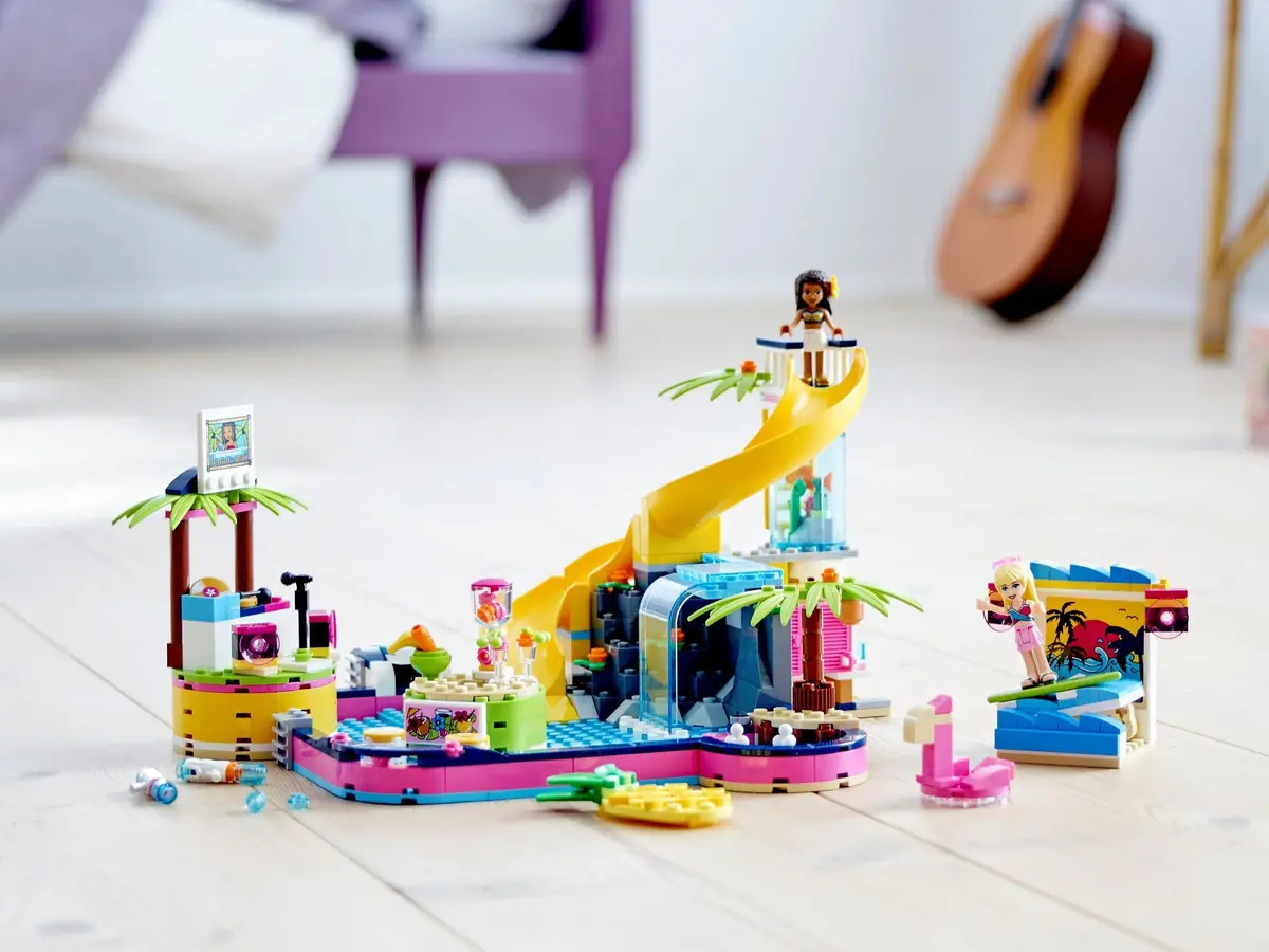 LEGO Friends 41374 Andrea's Pool Party set, image 3