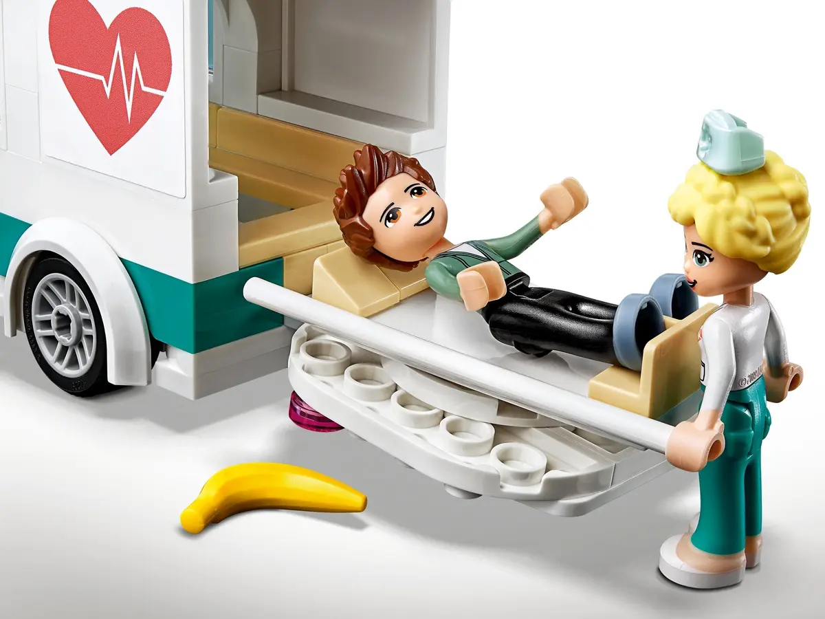 LEGO Friends 41394 Heartlake City Hospital set, image 8