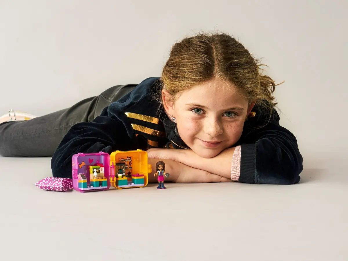 LEGO Friends 41405 Andrea's Shopping Play Cube set, image 8