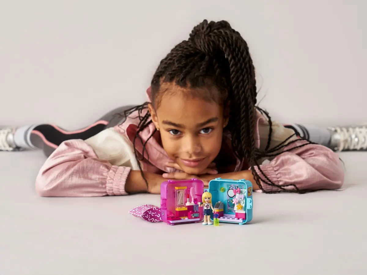 LEGO Friends 41406 Stephanie's Shopping Play Cube set, image 7