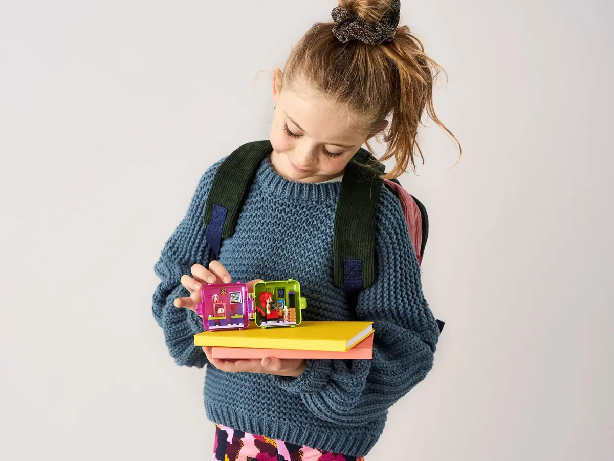 LEGO Friends 41408 Mia's Shopping Play Cube set, image 7