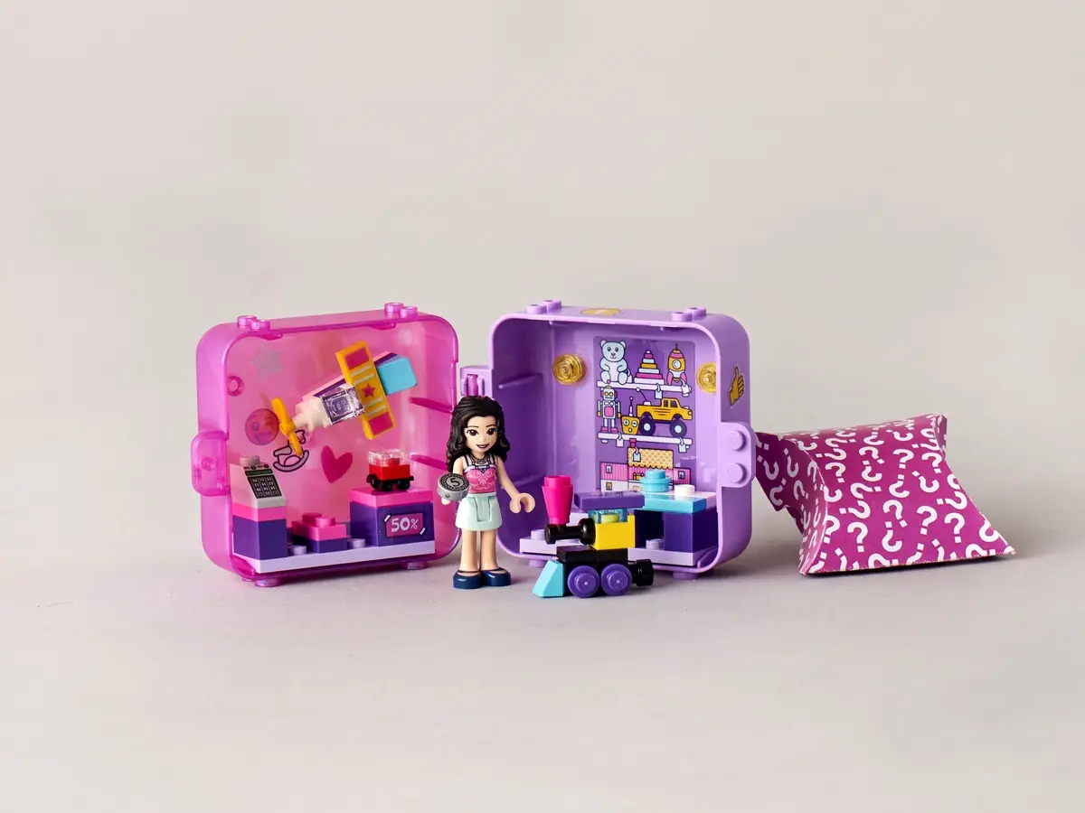 LEGO Friends 41409 Emma's Shopping Play Cube set, image 7