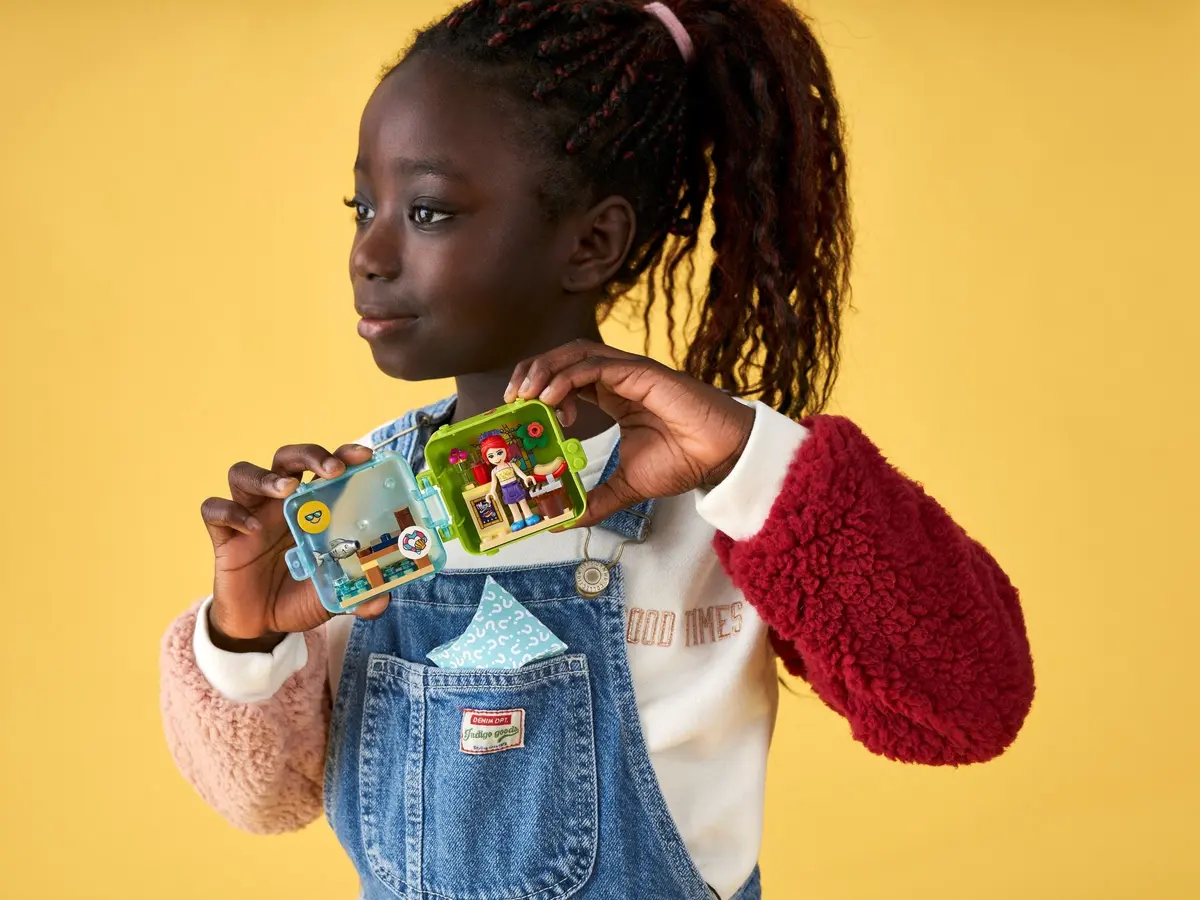LEGO Friends 41413 Mia's Summer Play Cube set, image 8