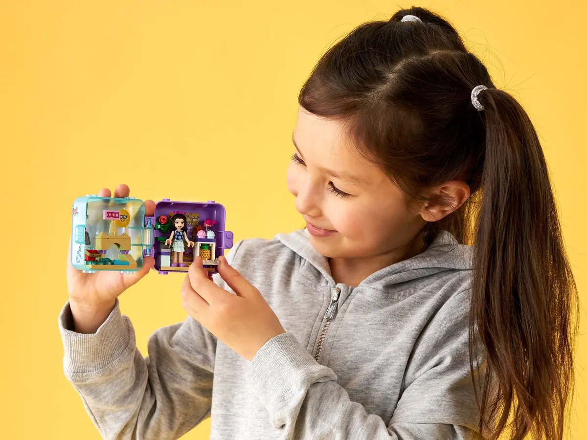 LEGO Friends 41414 Emma's Summer Play Cube set, image 7