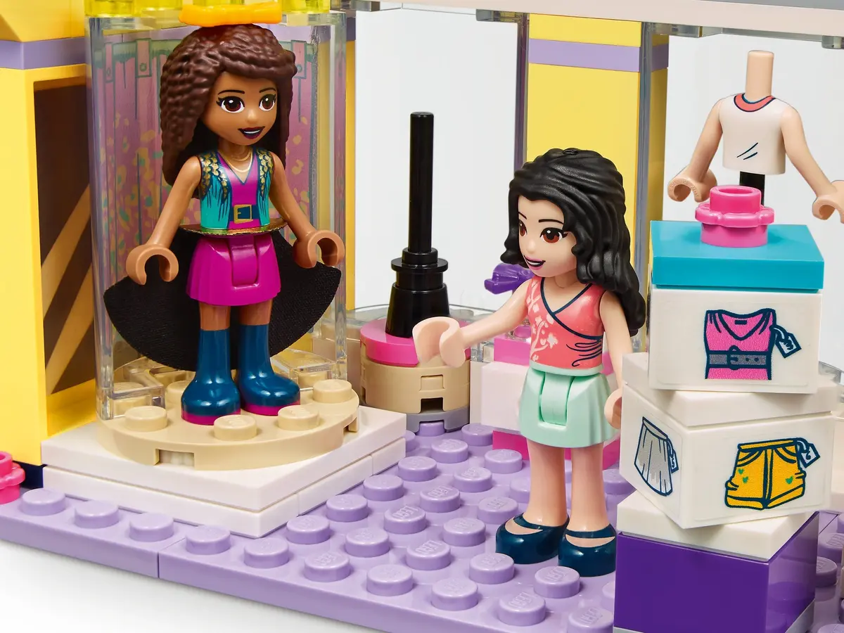 LEGO Friends 41427 Emma's Fashion Shop set, image 10