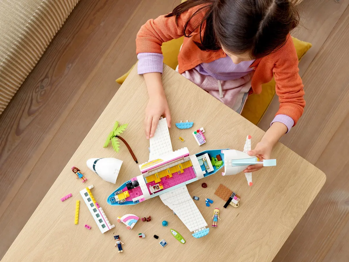 LEGO Friends 41429 Heartlake City Airplane set, image 10