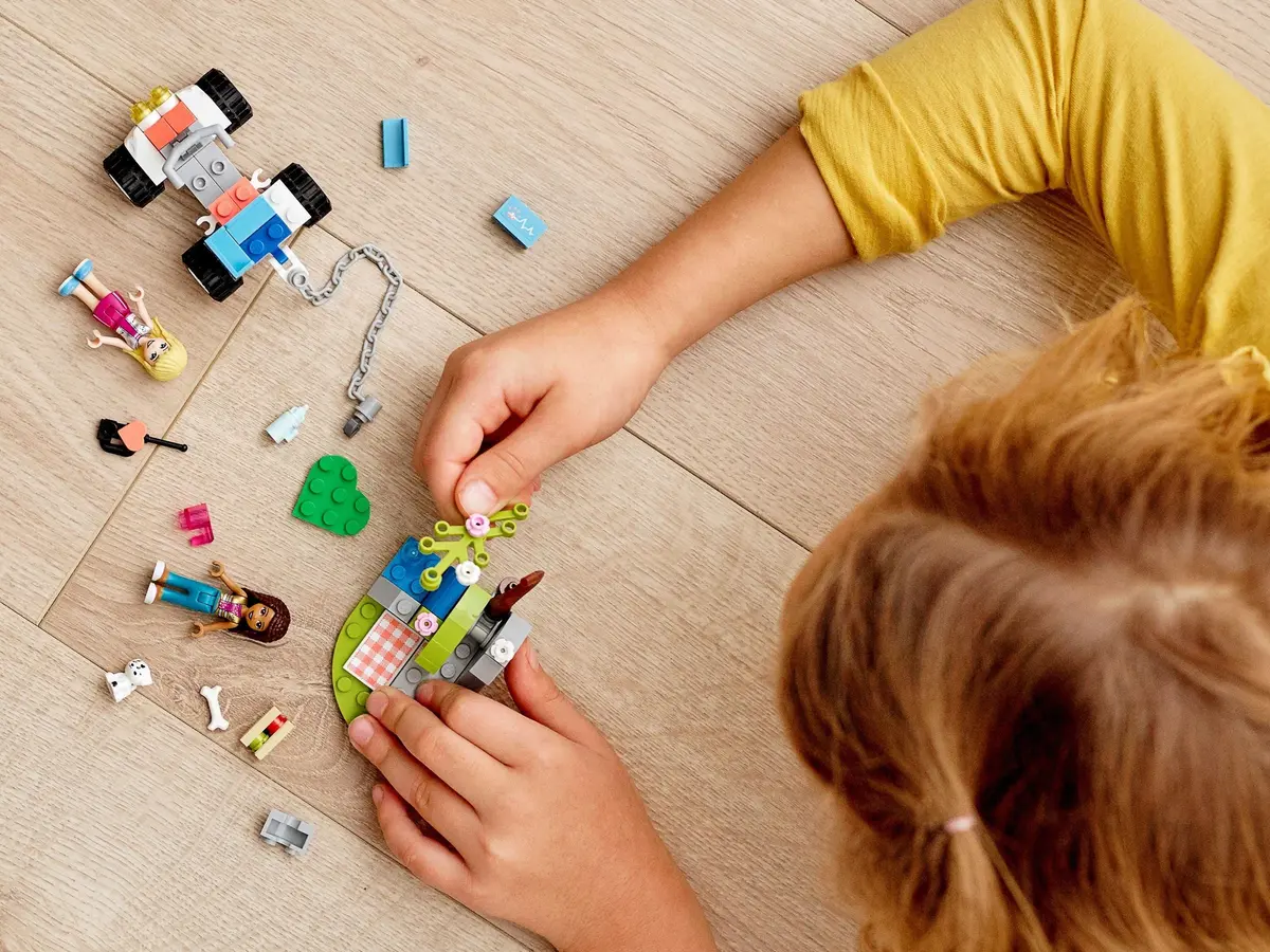 LEGO Friends 41442 Vet Clinic Rescue Buggy set, image 10