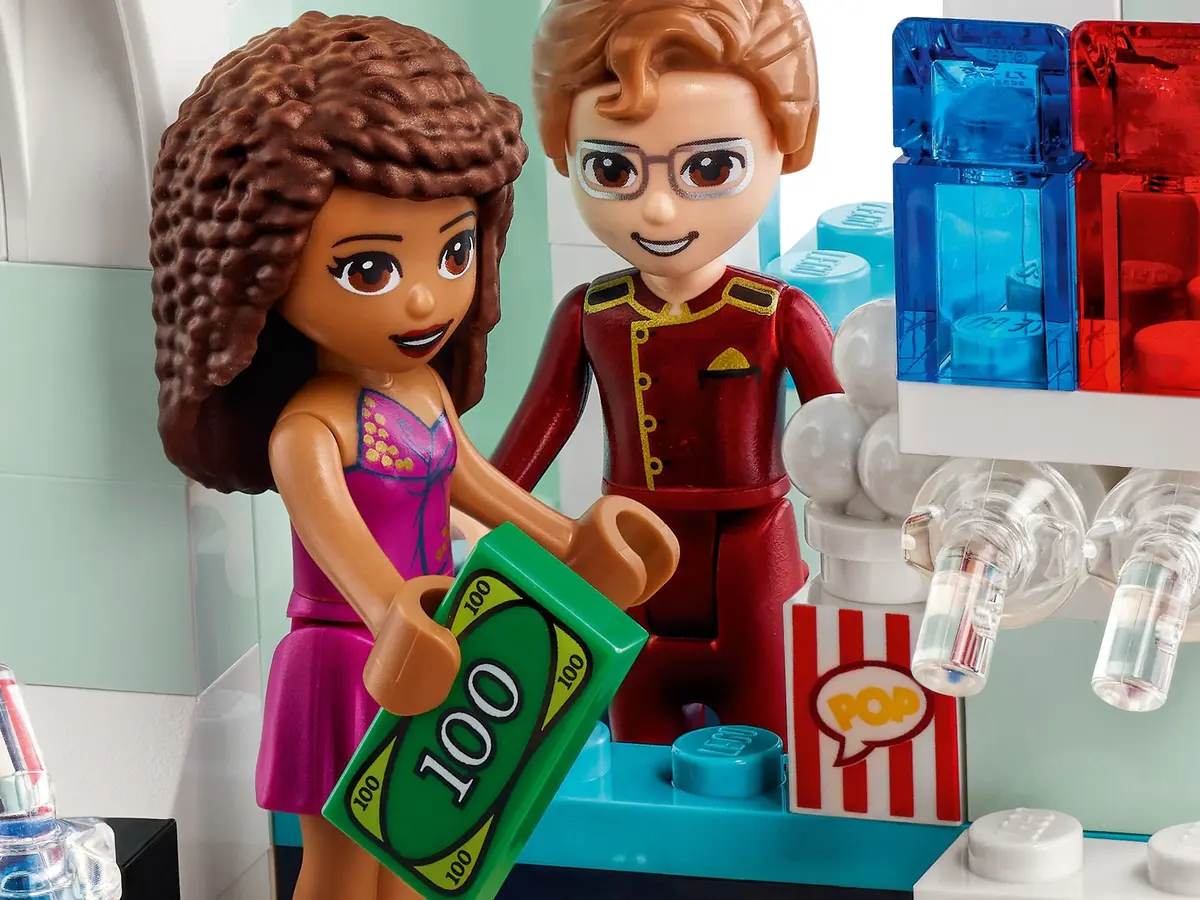 LEGO Friends 41448 Heartlake City Movie Theatre set, image 18