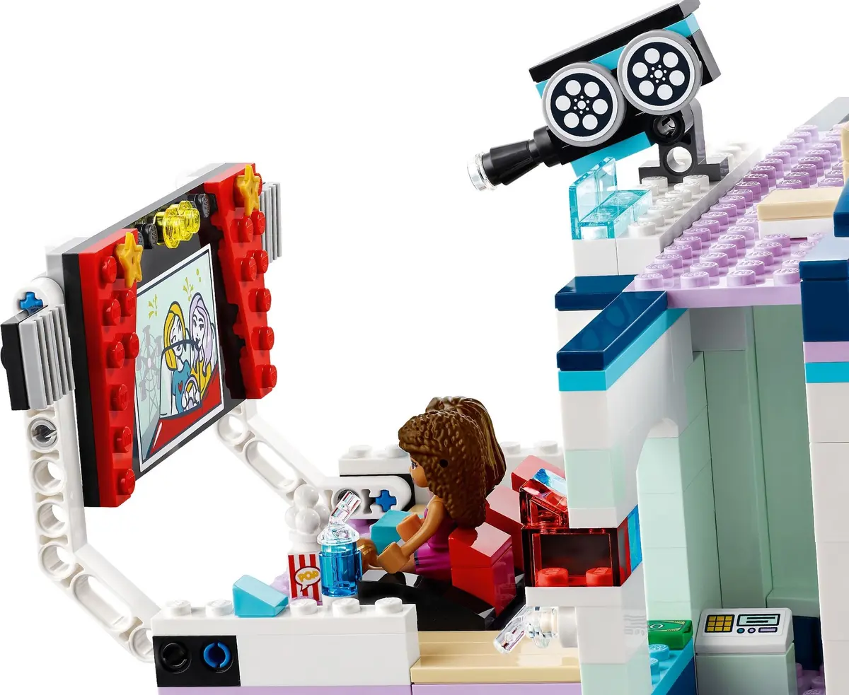 LEGO Friends 41448 Heartlake City Movie Theatre set, image 17