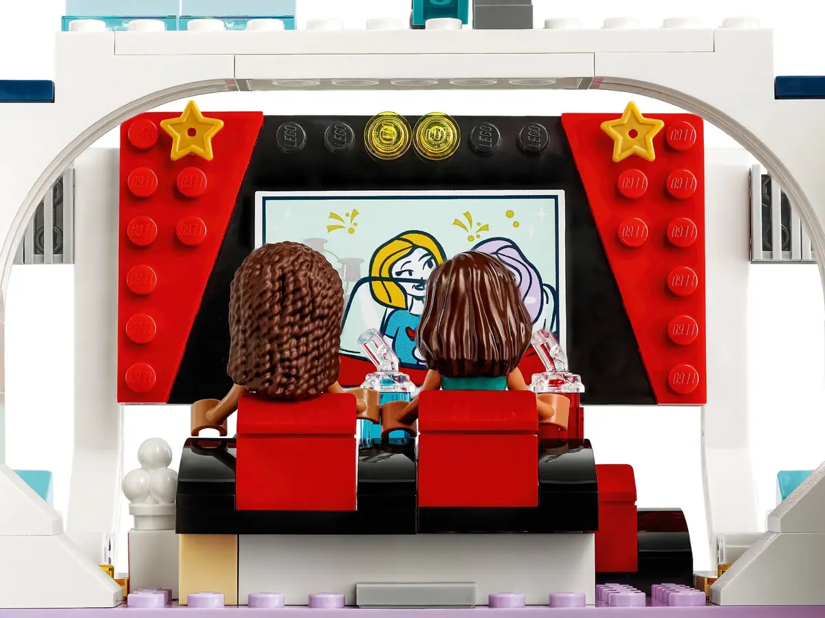 LEGO Friends 41448 Heartlake City Movie Theatre set, image 16