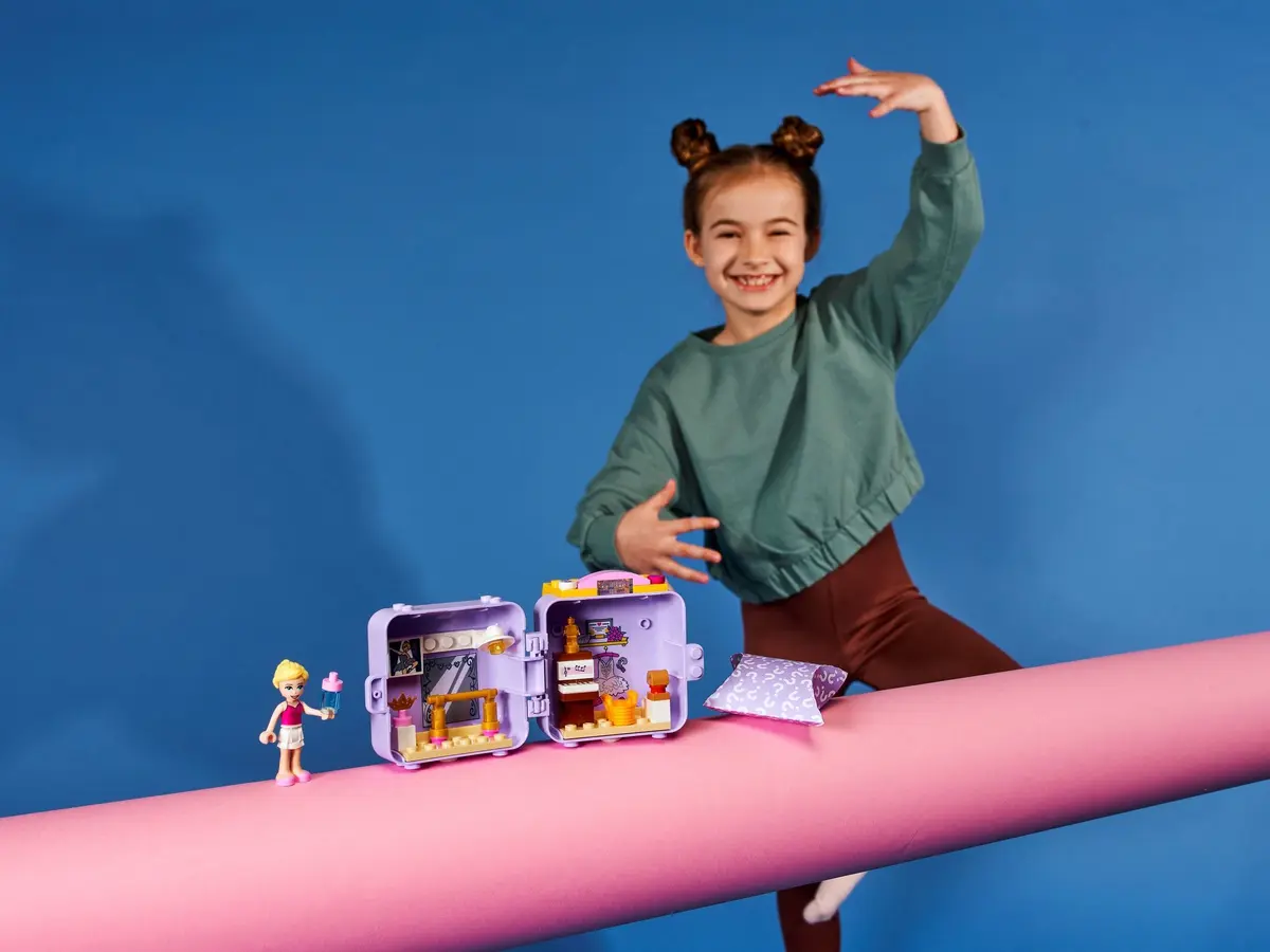 LEGO Friends 41670 Stephanie's Ballet Cube set, image 9