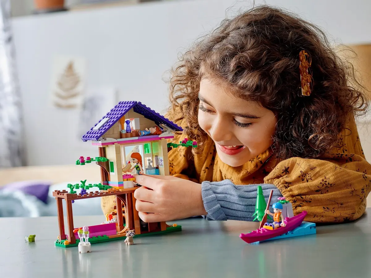 LEGO Friends 41679 Forest House set, image 7
