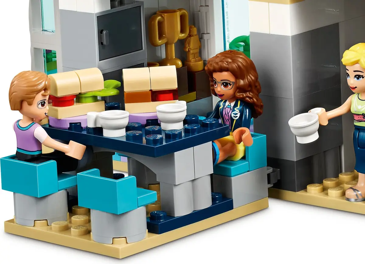 LEGO Friends 41682 Heartlake City School set, image 4