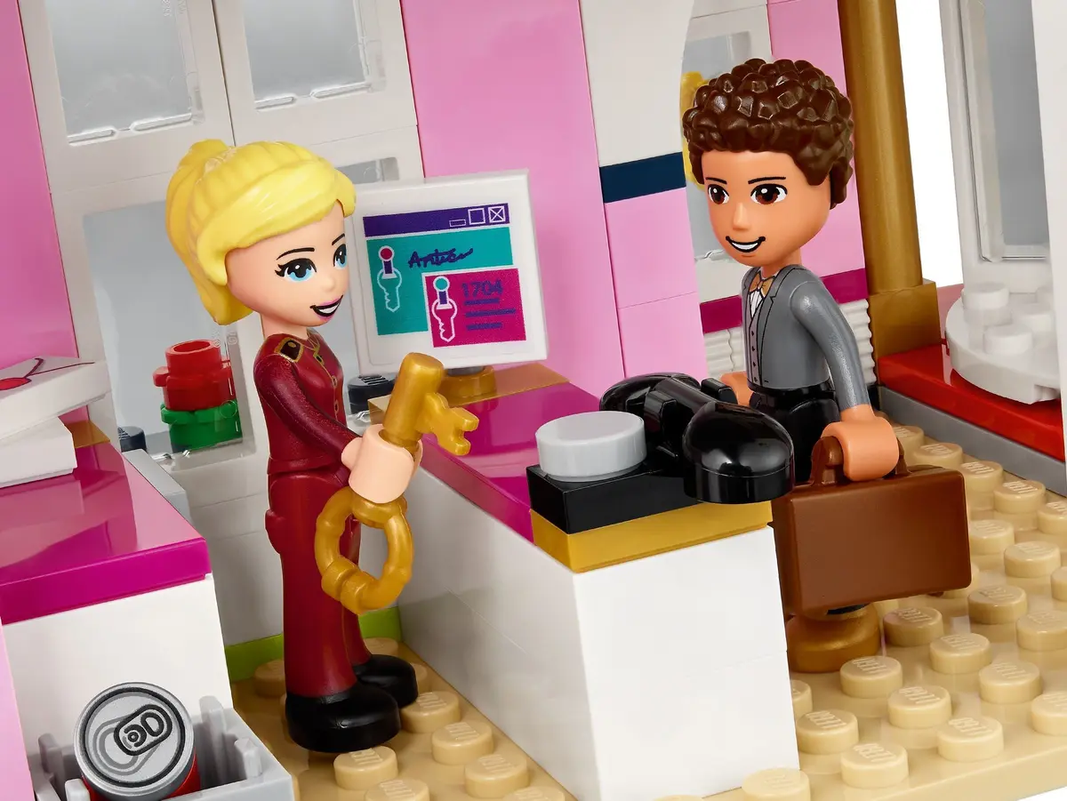 LEGO Friends 41684 Heartlake City Grand Hotel set, image 5