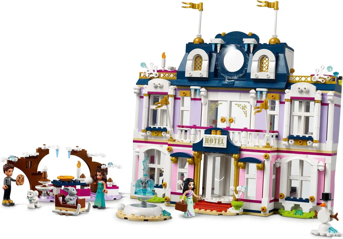 LEGO Friends 41684 Heartlake City Grand Hotel set, image 3