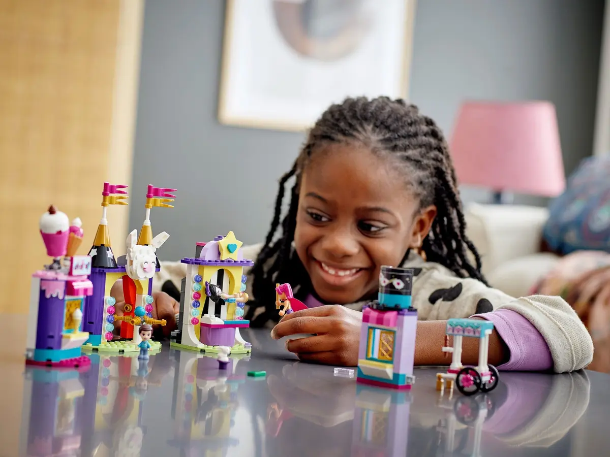 LEGO Friends 41687 Magical Funfair Stalls set, image 9