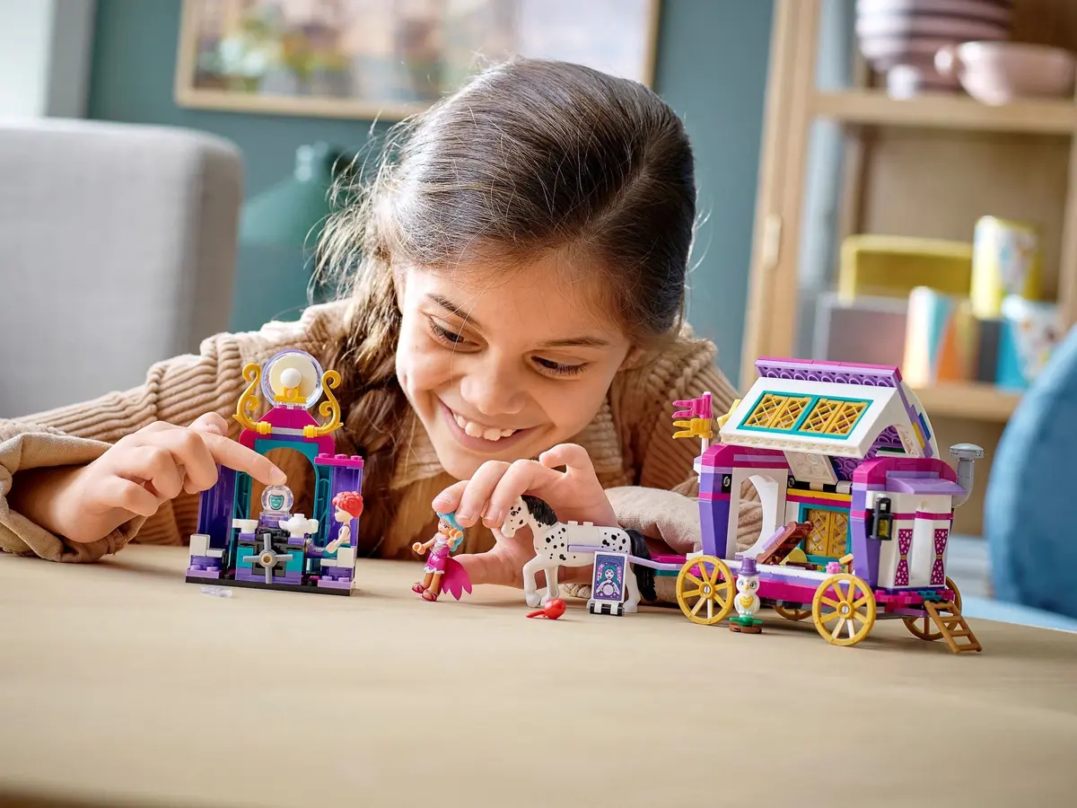 LEGO Friends 41688 Magical Caravan set, image 9