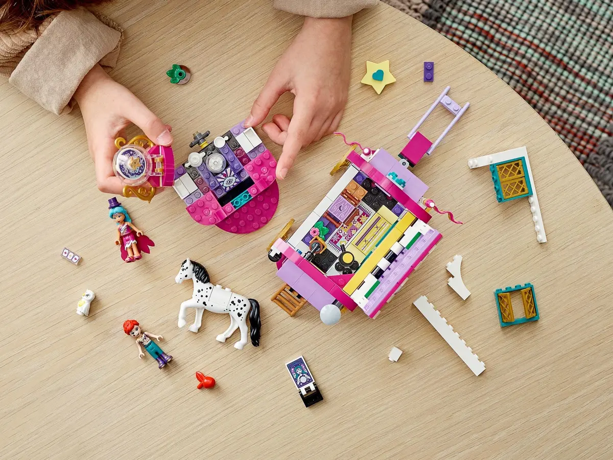 LEGO Friends 41688 Magical Caravan set, image 8