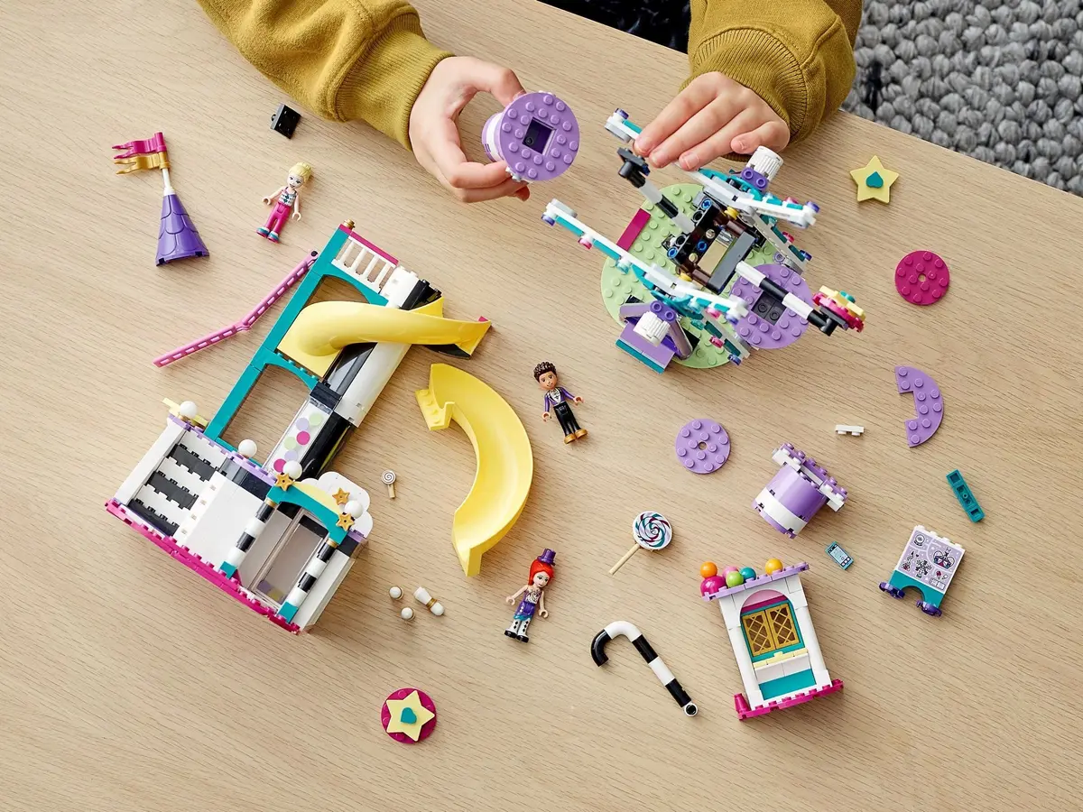 LEGO Friends 41689 Magical Ferris Wheel and Slide set, image 8