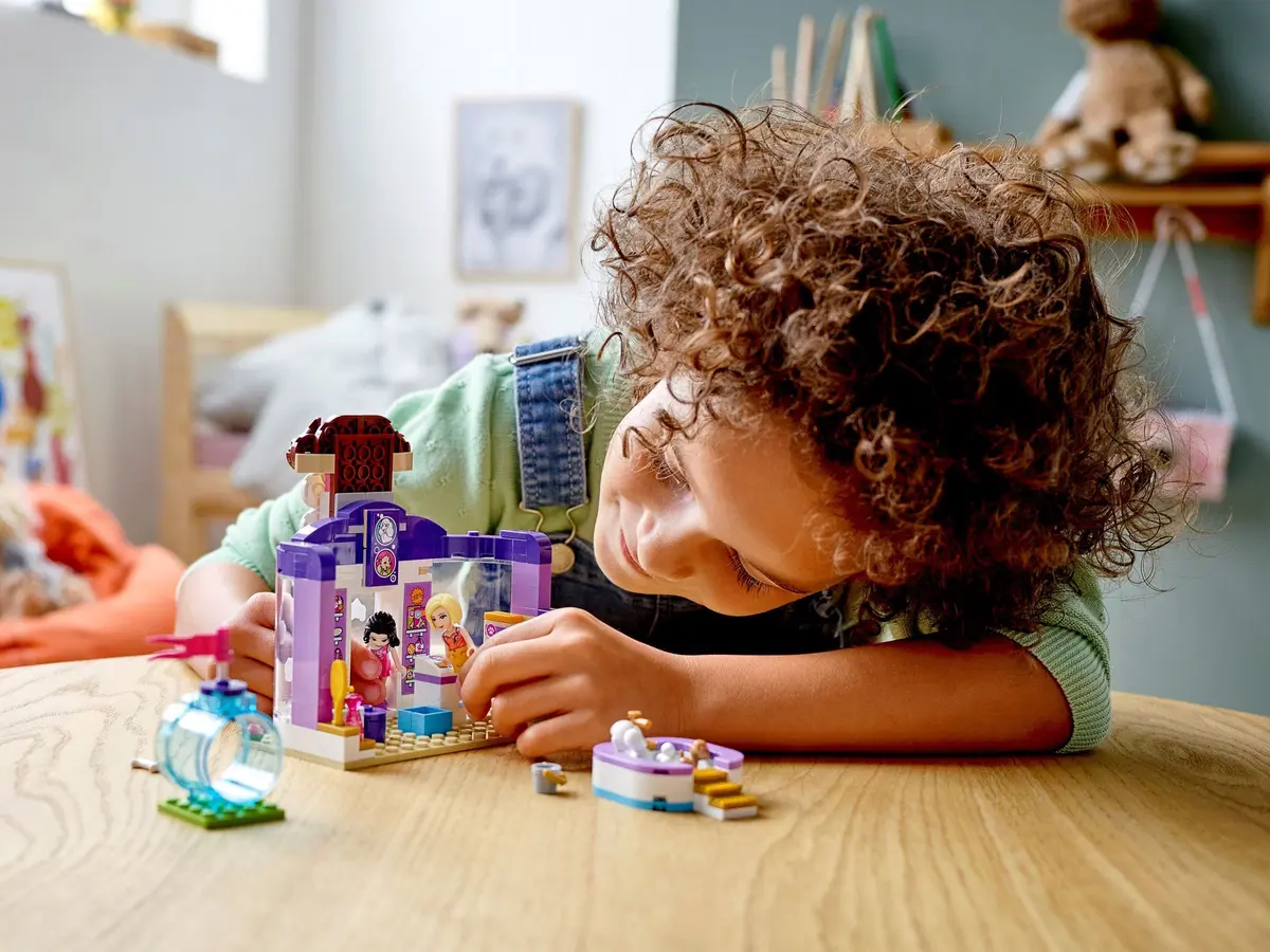 LEGO Friends 41691 Doggy Day Care set, image 7