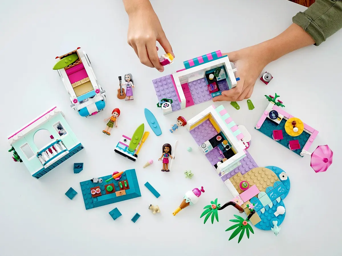 LEGO Friends 41693 Surfer Beachfront set, image 7