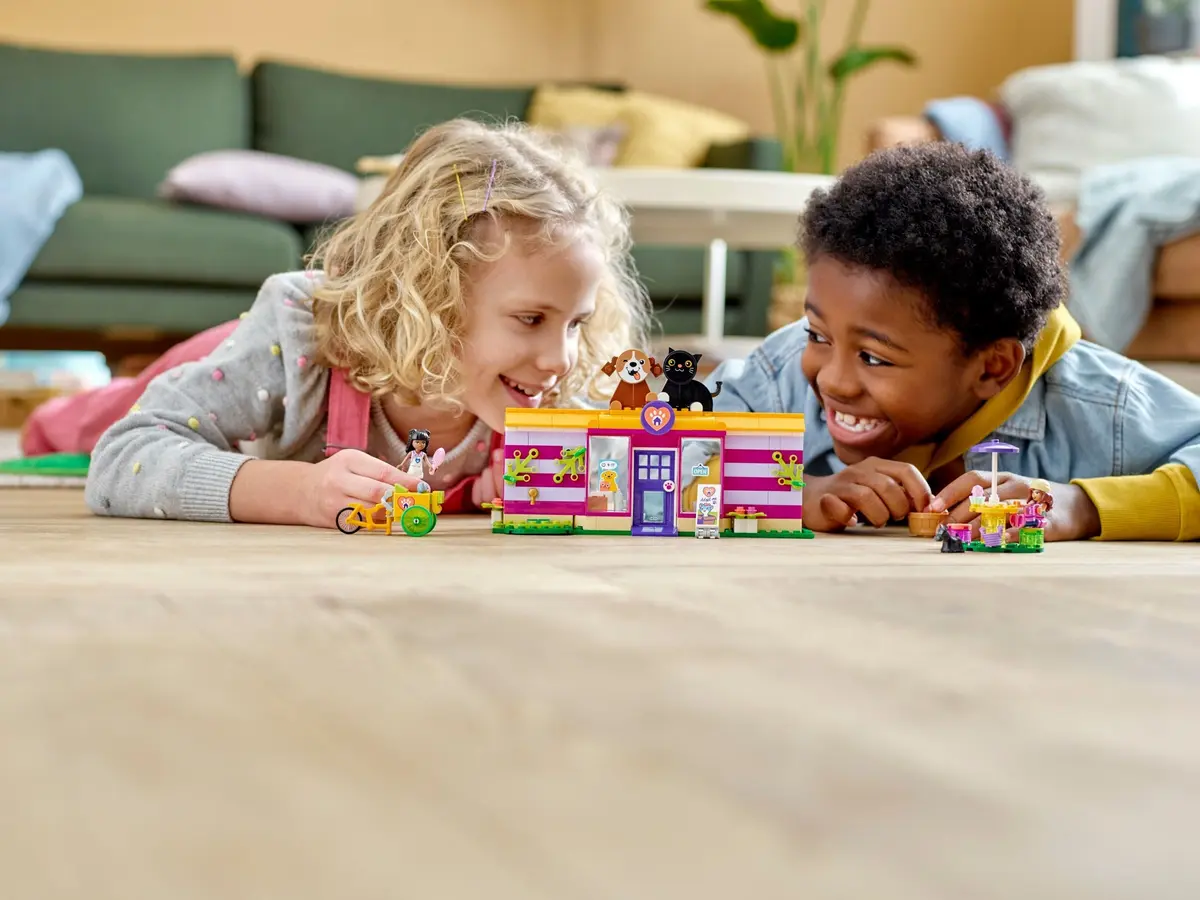 LEGO Friends 41699 Pet Adoption Café set, image 10