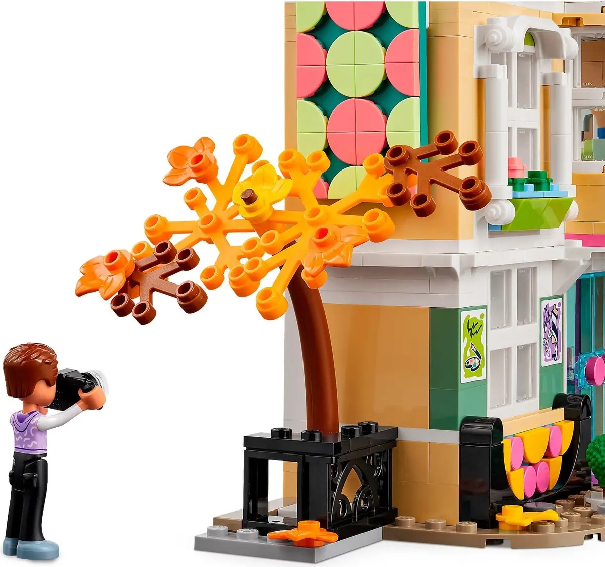 LEGO Friends 41711 Emma's Art School set, image 9