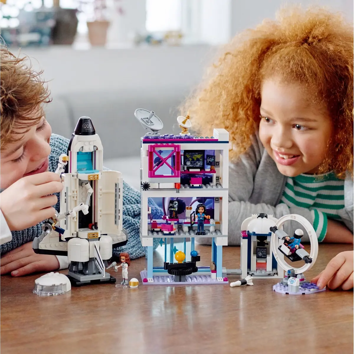 LEGO Friends 41713 Olivia's Space Academy set, image 6