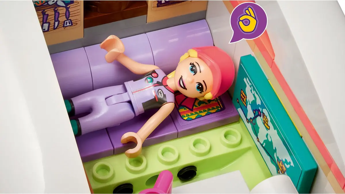 LEGO Friends 41716 Stephanie's Sailing Adventure set, image 8